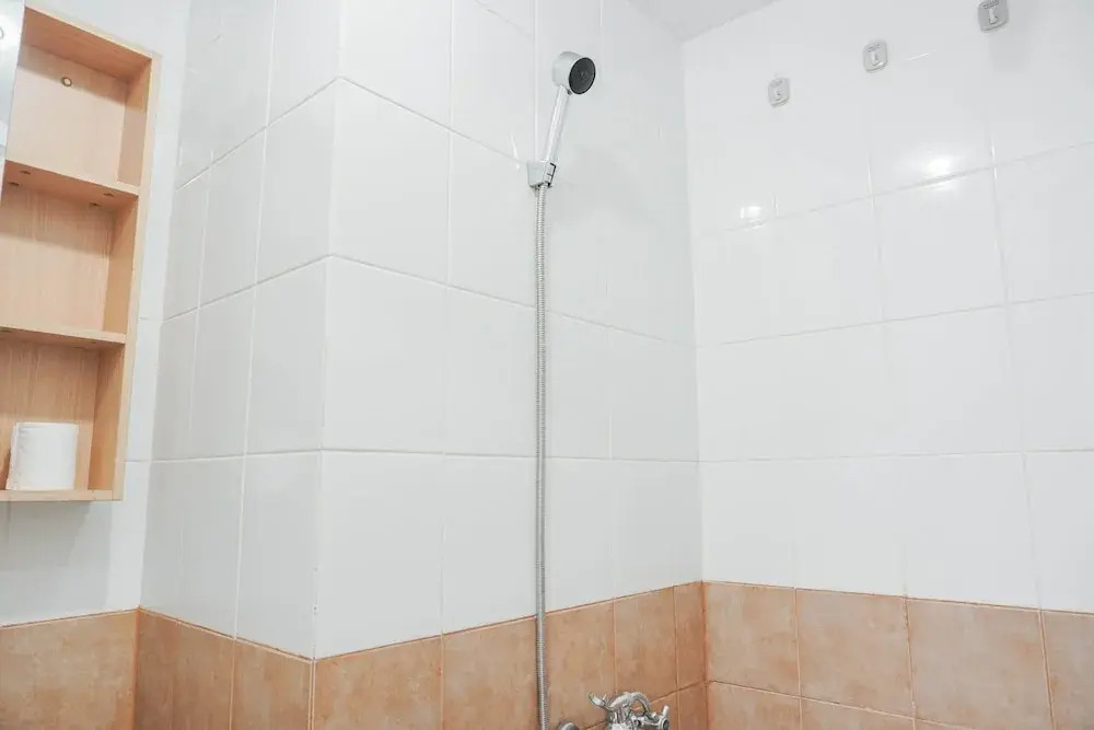 Джакарта: Restful and Tidy 2BR at Green Pramuka City Apartment