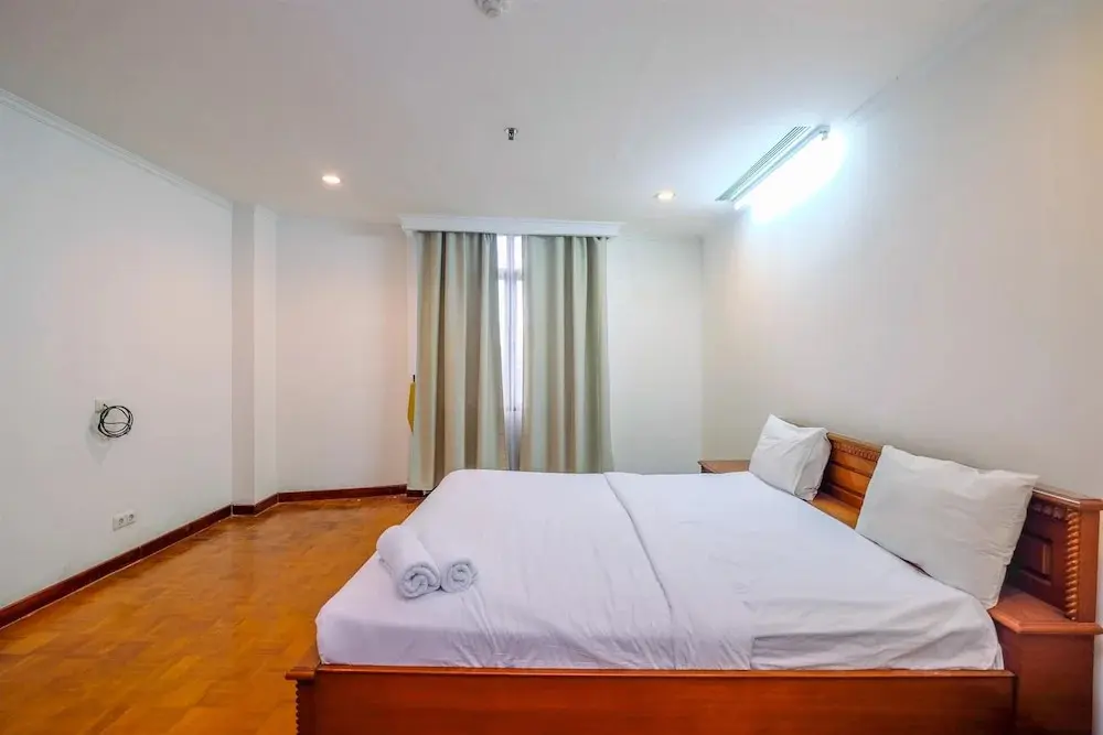 Джакарта: Luxurious and Spacious 2BR at Kusuma Chandra Apartment