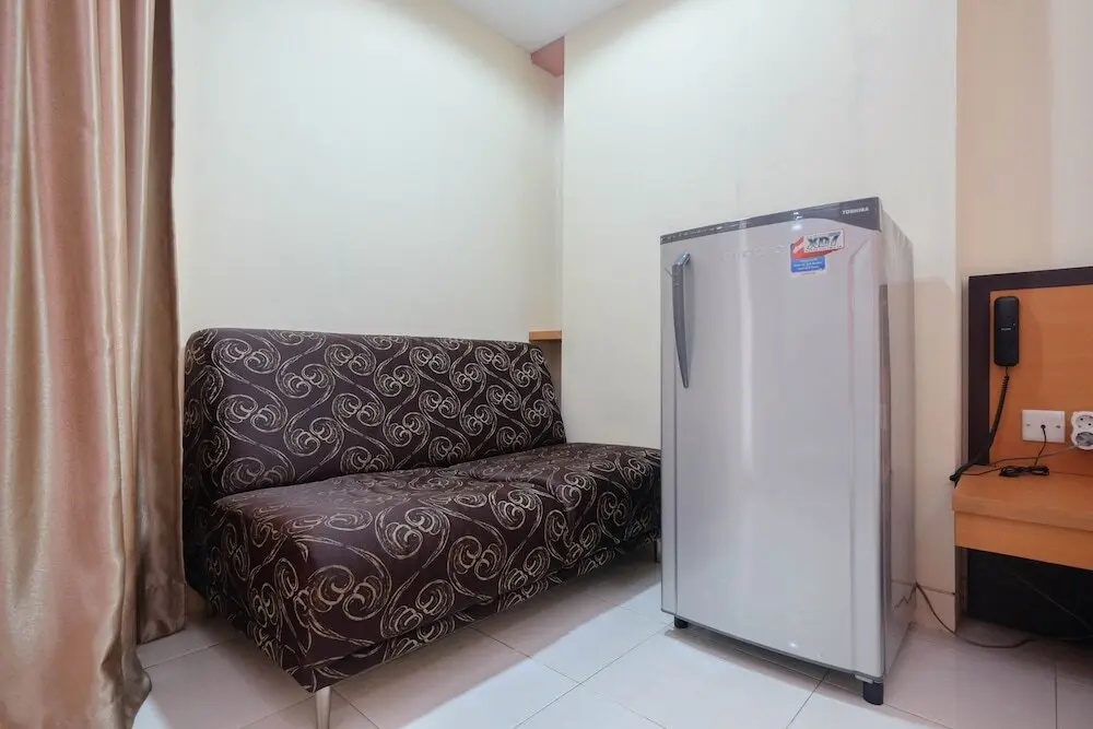 Джакарта: Homey and Nice Studio at Tamansari Sudirman Apartment