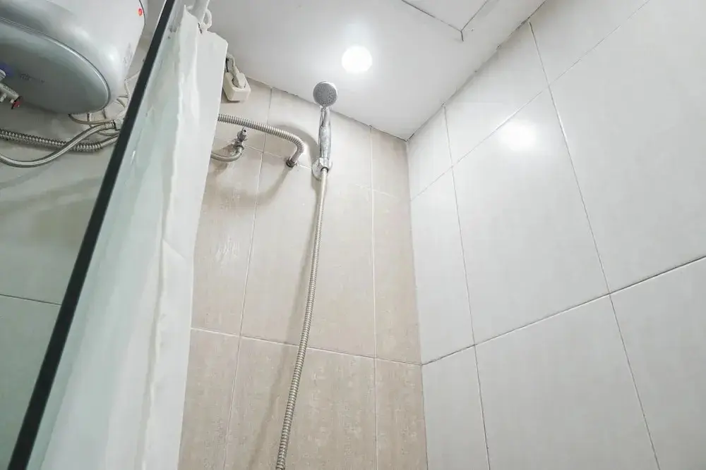 Джакарта: Comfort and Cozy Studio at MT Haryono Square Apartment