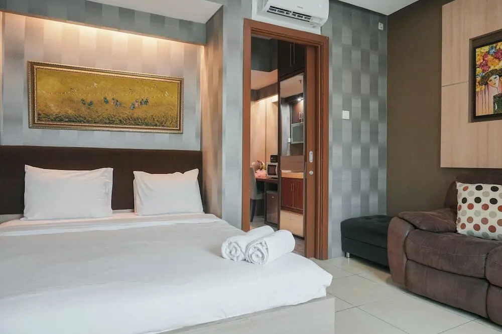 Джакарта: Comfort and Cozy Studio at MT Haryono Square Apartment