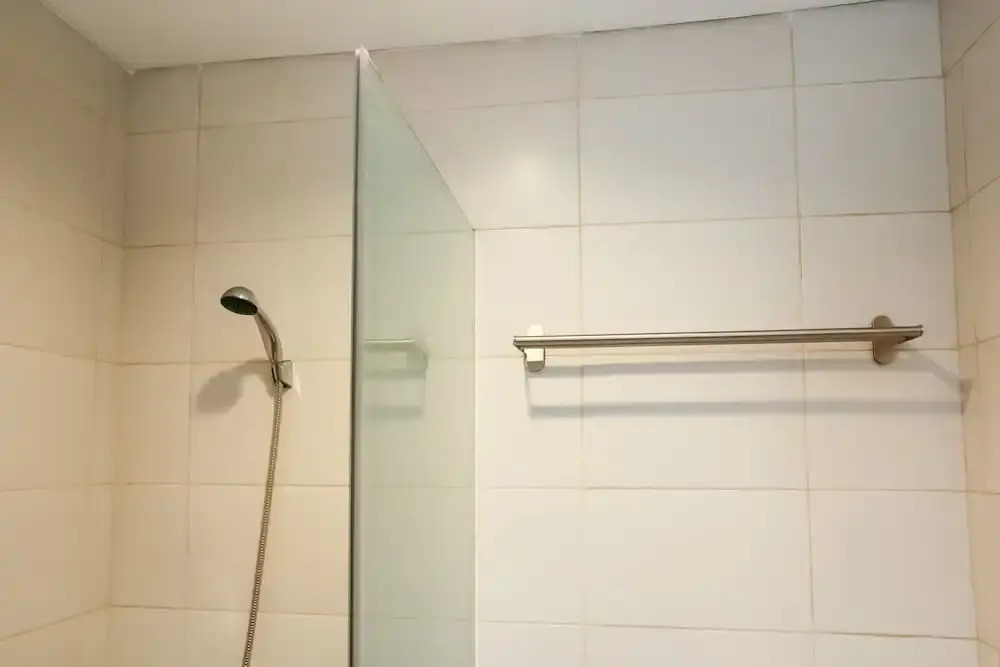 Бекаси: Nice and Modern Studio at Tamansari Iswara Apartment