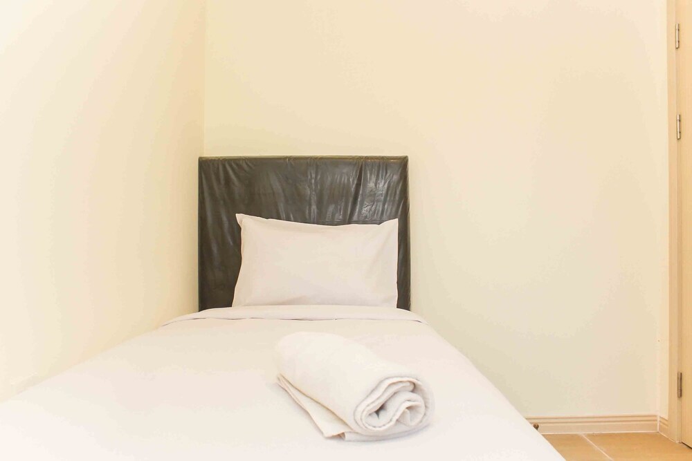 Сибату: Comfortable and Tidy 2BR Meikarta Apartment