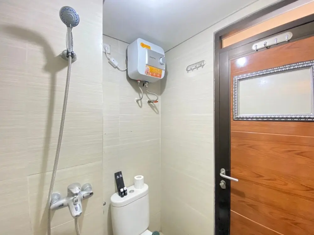 Бандунг: Spacious and Well Furnished 1BR at Gateway Pasteur Apartment