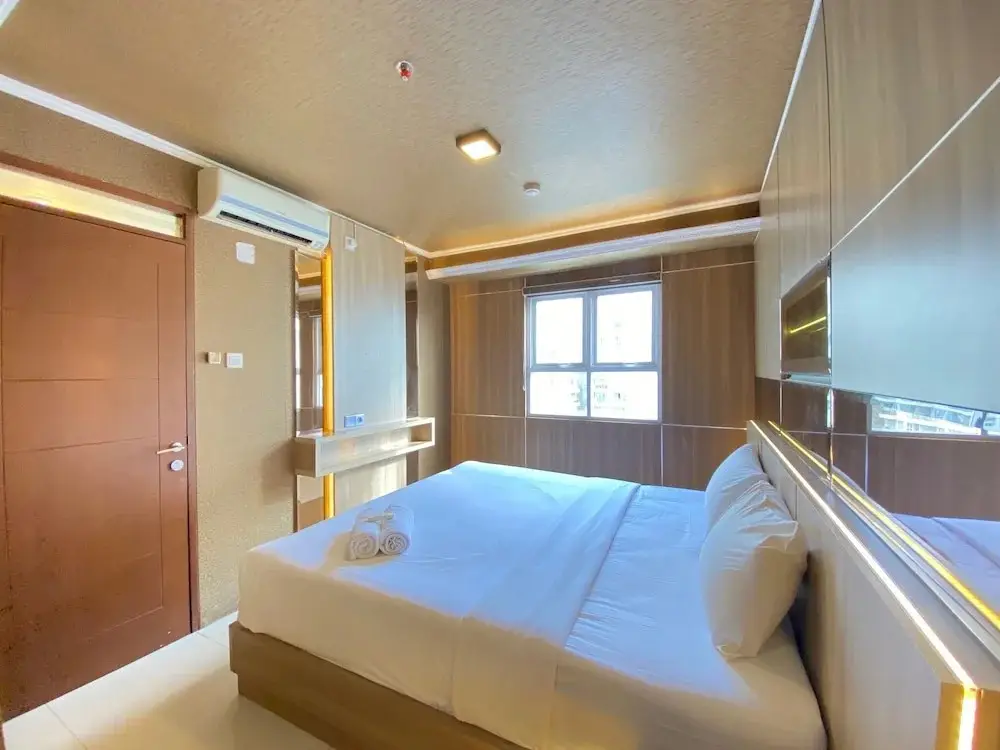 Бандунг: Spacious and Well Furnished 1BR at Gateway Pasteur Apartment
