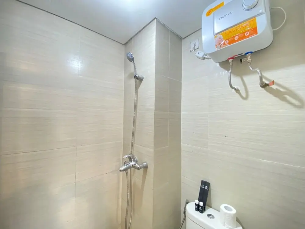 Бандунг: Spacious and Well Furnished 1BR at Gateway Pasteur Apartment