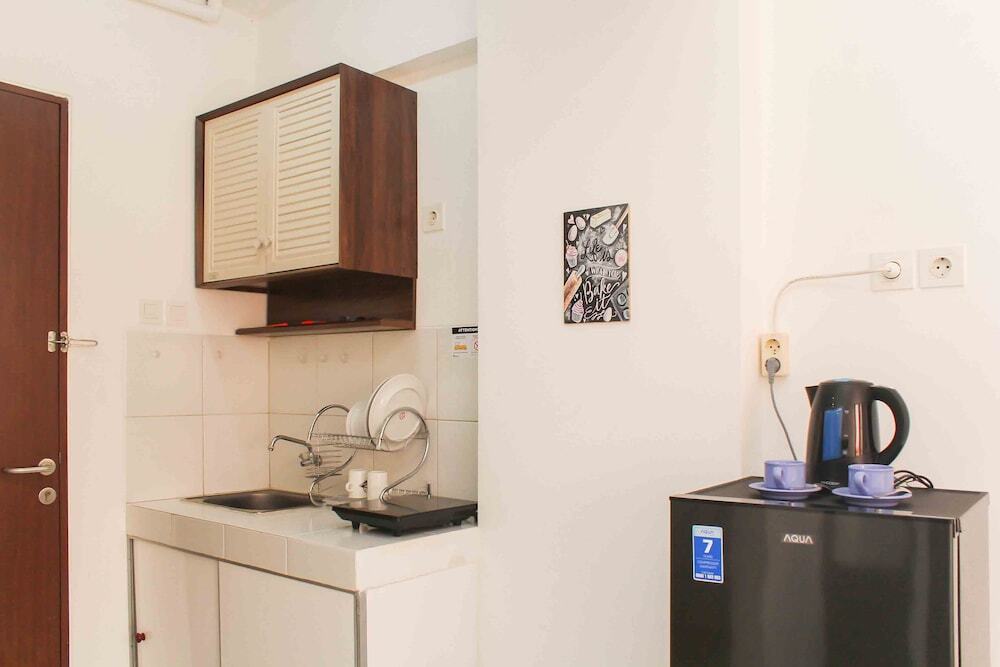 Чикаранг: Chic and Cozy Studio at Riverview Jababeka Apartment