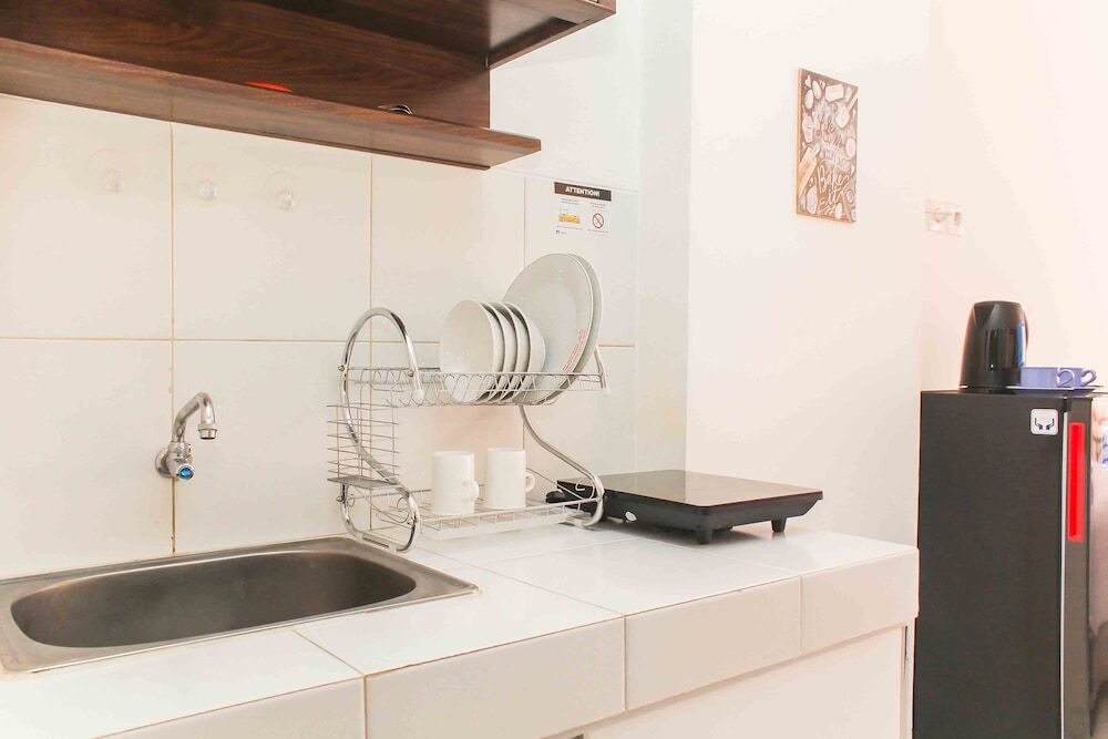 Чикаранг: Chic and Cozy Studio at Riverview Jababeka Apartment