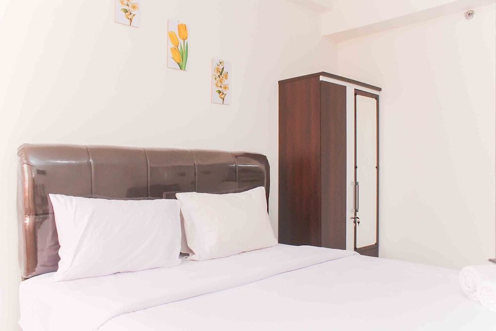 Чикаранг: Chic and Cozy Studio at Riverview Jababeka Apartment