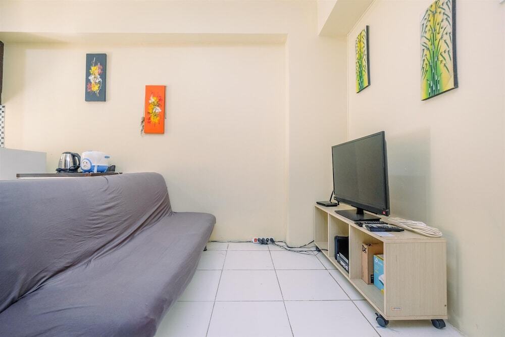 Джакарта: Fully Furnished with Comfortable Design 2BR at Kebagusan City Apartment