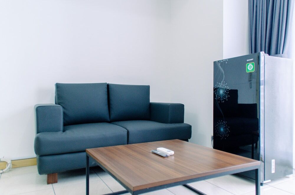 Legok: Good Deal 1BR Apartment M-Town Residence near SMS