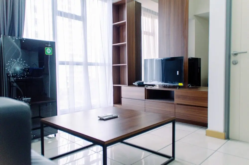 Legok: Good Deal 1BR Apartment M-Town Residence near SMS