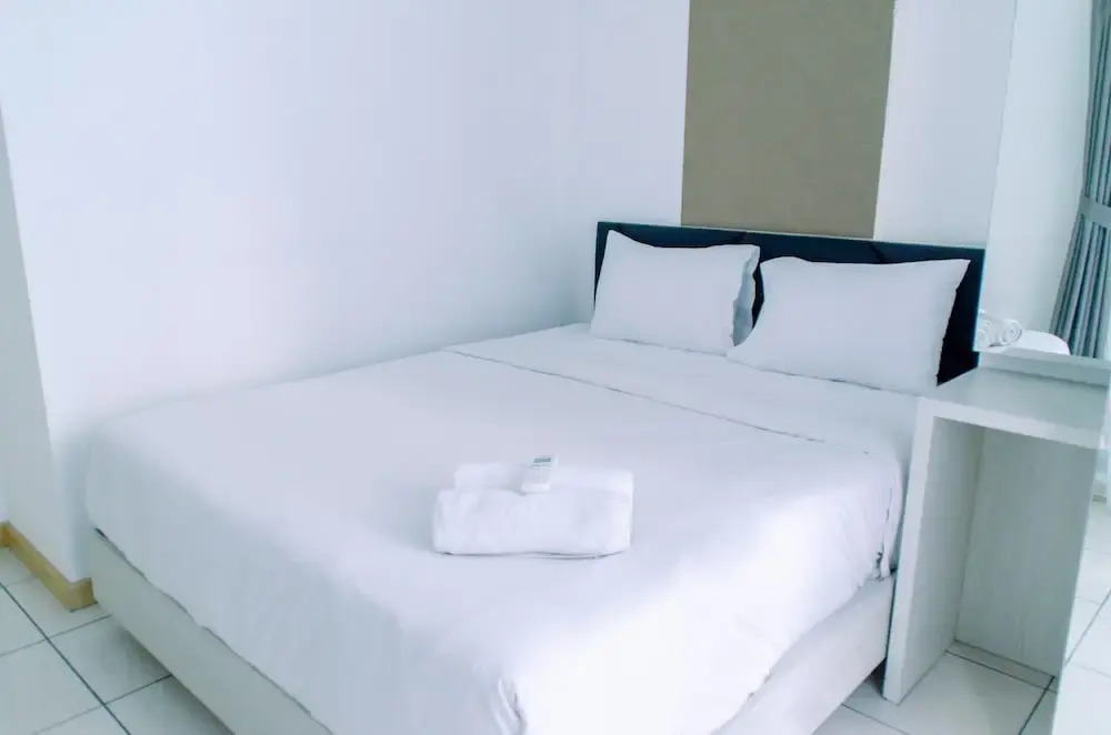 Legok: Good Deal 1BR Apartment M-Town Residence near SMS