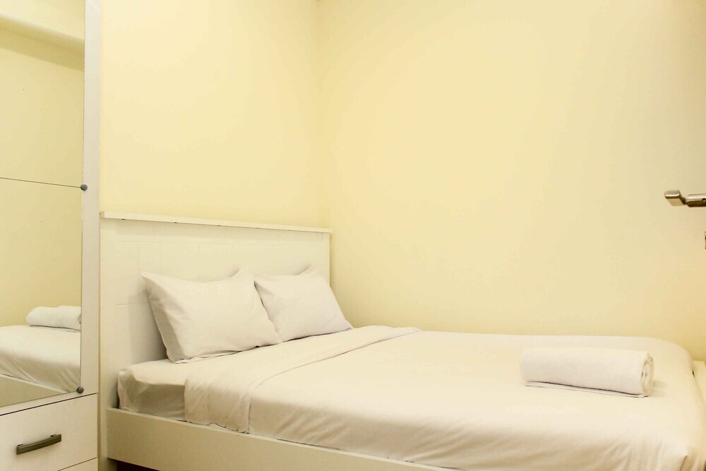 Сибату: Simply and Warm 2BR at Meikarta Apartment