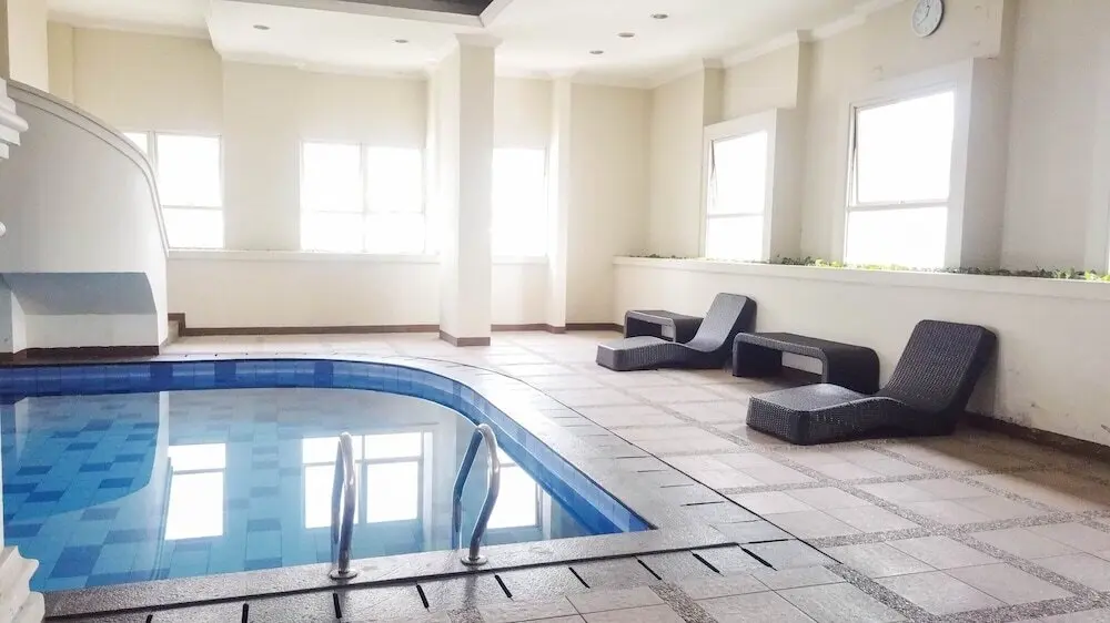 Джакарта: Comfortable and Simply 1BR at The Boulevard Apartment