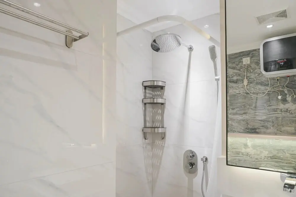 Джакарта: Comfortable and Simply 1BR at The Boulevard Apartment