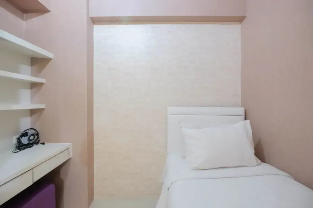 Джакарта: Minimalist and Comfy 2BR at Bassura City Apartment