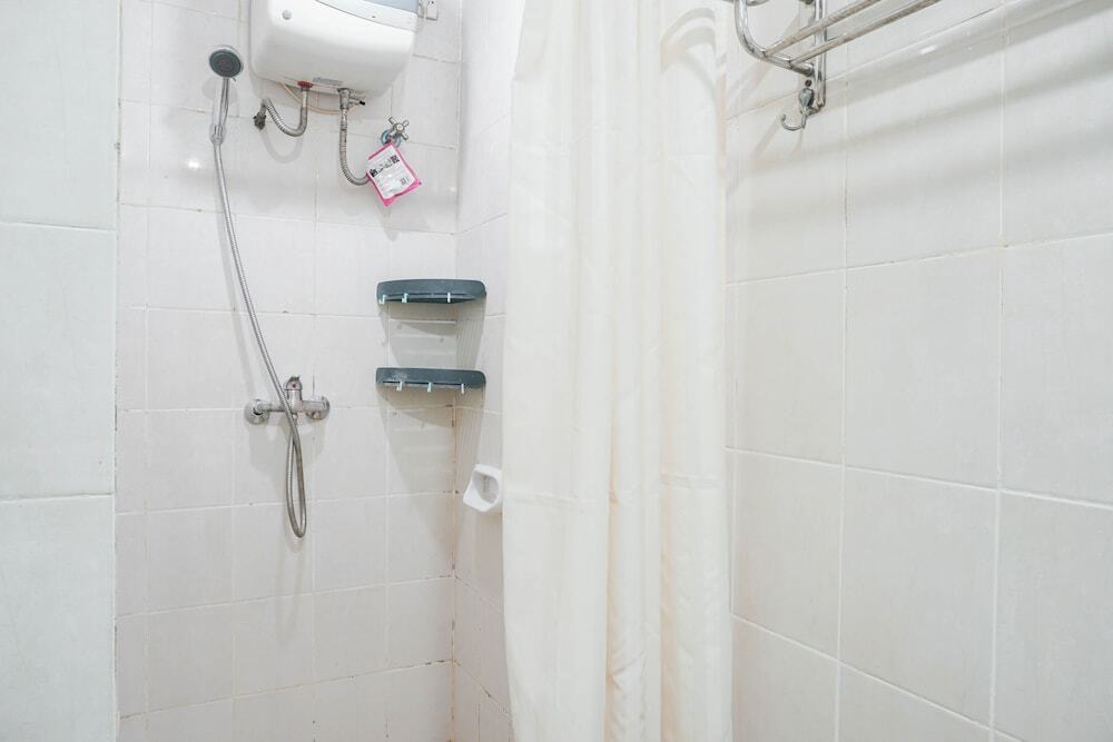 Джакарта: Elegant and Nice 2BR at Sudirman Park Apartment