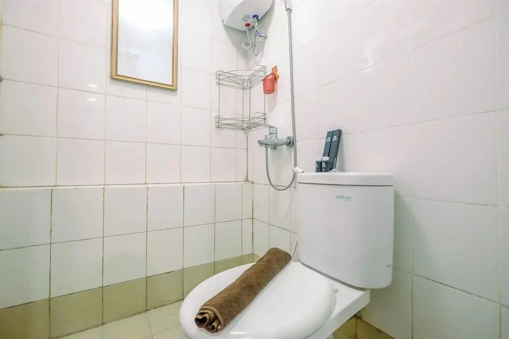 Джакарта: Nice and Strategic 2BR at Bassura City Apartment
