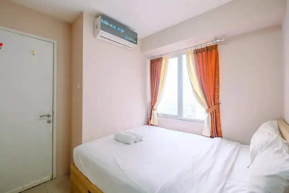 Джакарта: Nice and Strategic 2BR at Bassura City Apartment