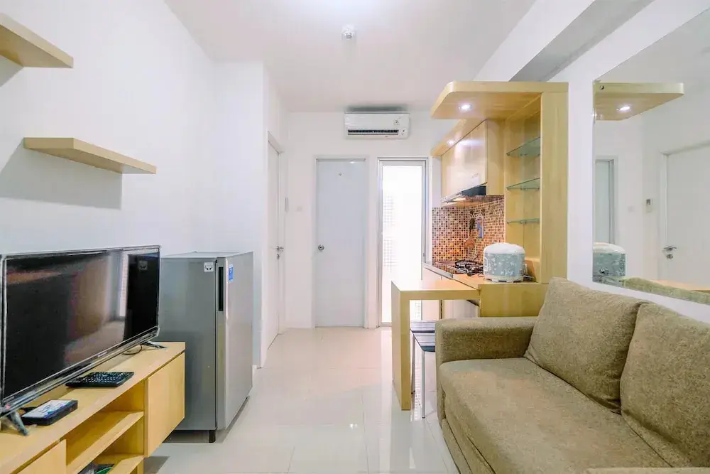 Minimalist and Cozy Living 2BR at Bassura City Apartment — фото 1