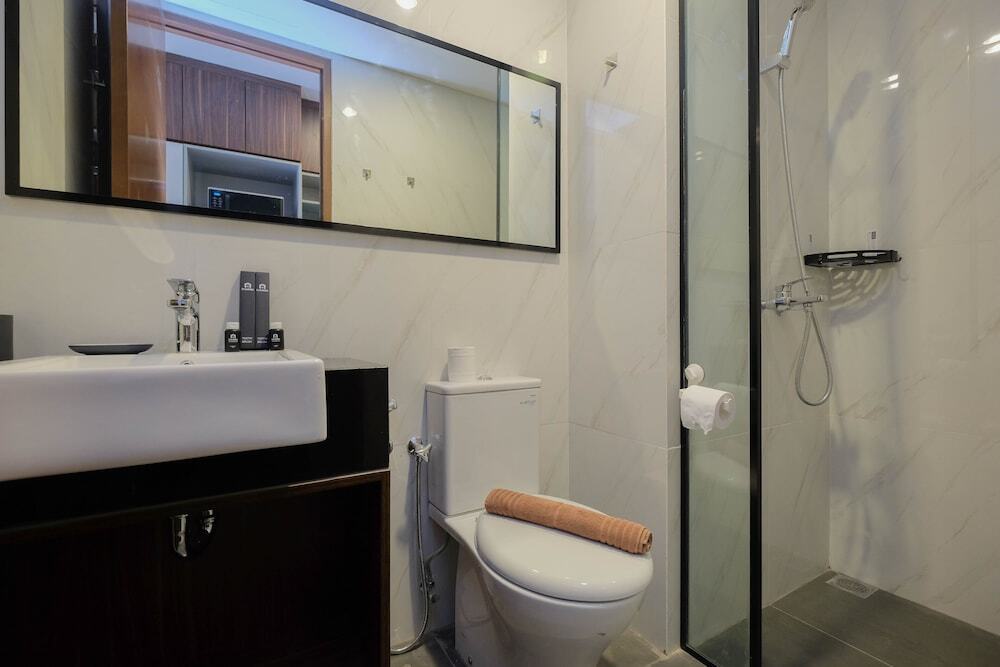 Джакарта: High Floor and Minimalist Studio at Ciputra World 2 Apartment