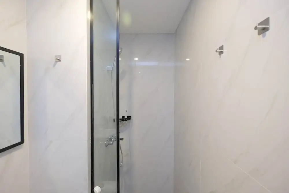 Джакарта: High Floor and Minimalist Studio at Ciputra World 2 Apartment