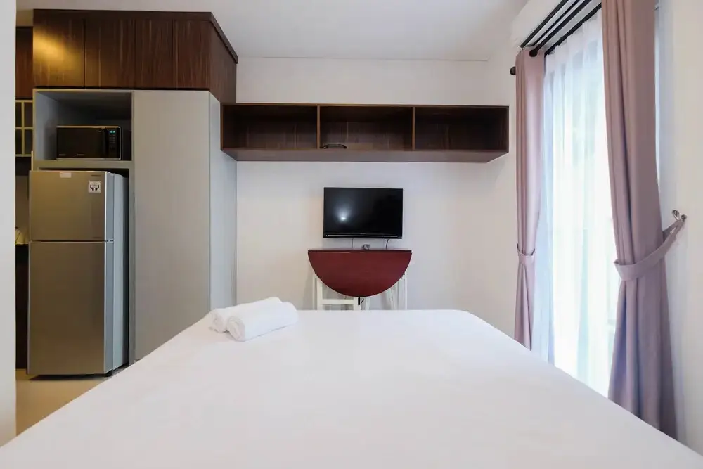 High Floor and Minimalist Studio at Ciputra World 2 Apartment — фото 1