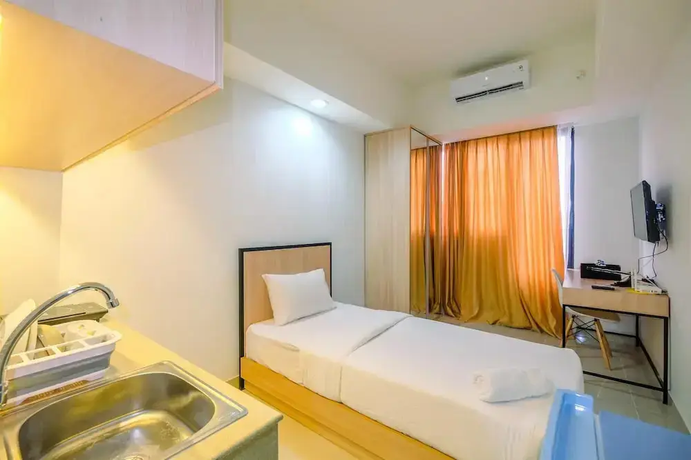 Депок: Best Deal Studio at Evenciio Apartment near Campus Area
