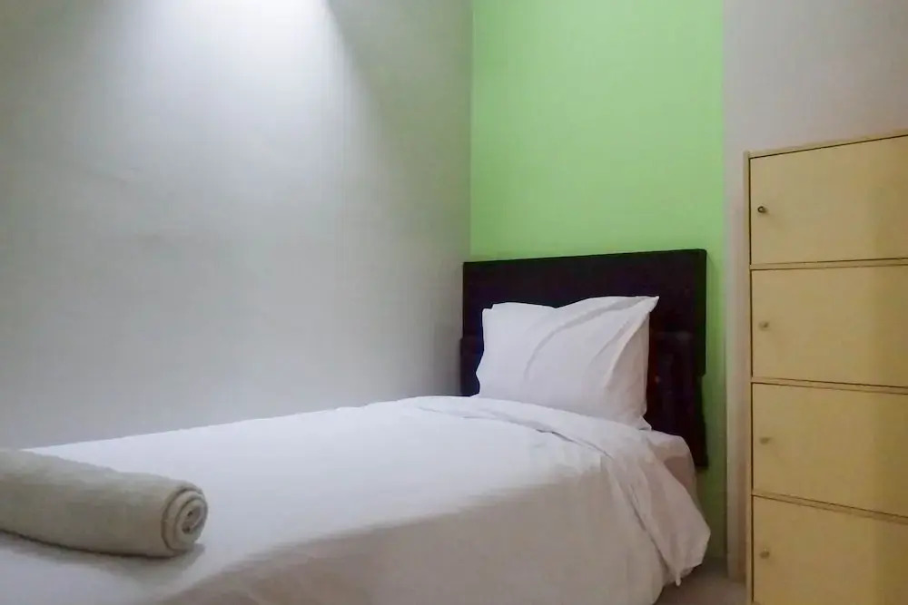 Сурабая: Best Deal 2BR Apartment at Dian Regency near ITS