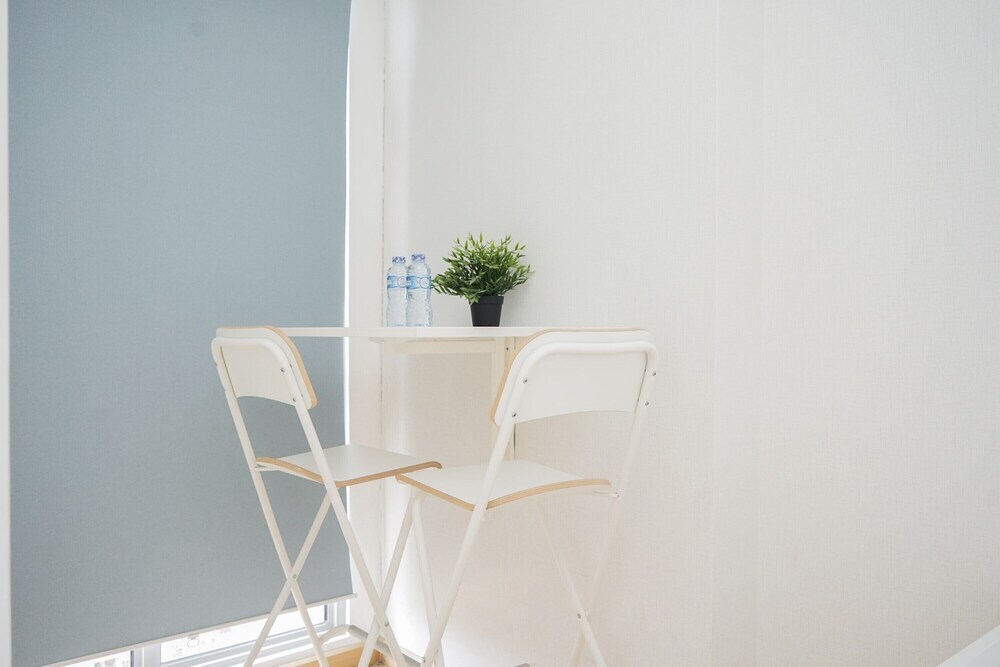 Legok: Scenic Studio Apartment With Foldable Single Bed At M-Town Residence