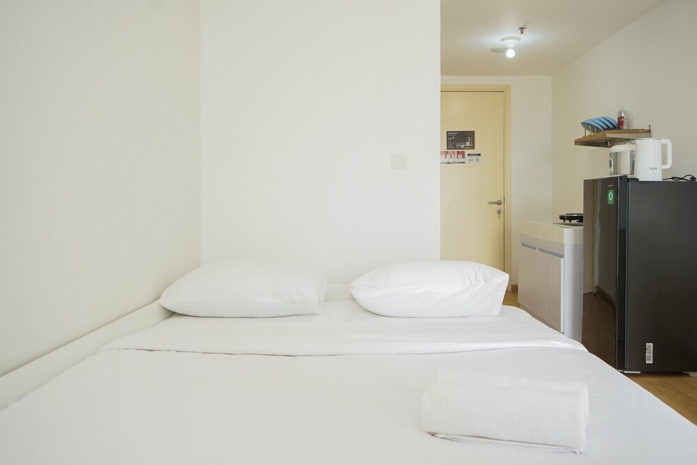 Legok: Scenic Studio Apartment With Foldable Single Bed At M-Town Residence