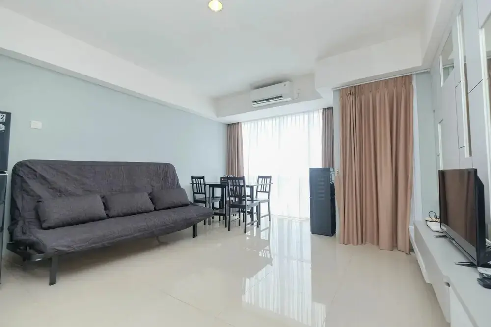 Джакарта: Spacious Combine Unit 1BR with Extra Room Apartment at H Residence