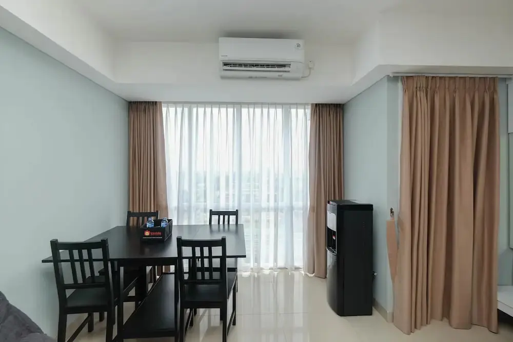 Джакарта: Spacious Combine Unit 1BR with Extra Room Apartment at H Residence