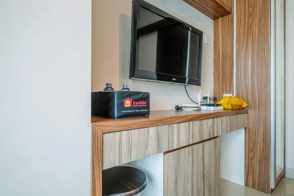 Бекаси: Comfy Design Studio at Grand Kamala Lagoon Apartment