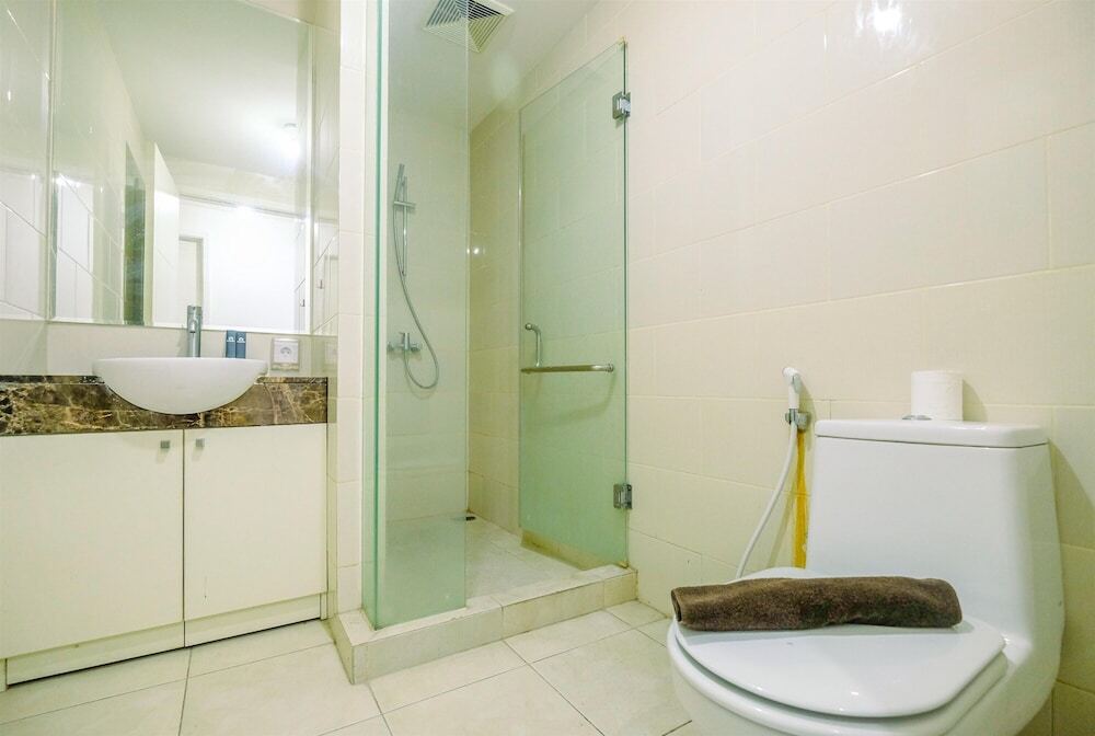Джакарта: Warm and Comfy 2BR Apartment at Casa Grande Residence