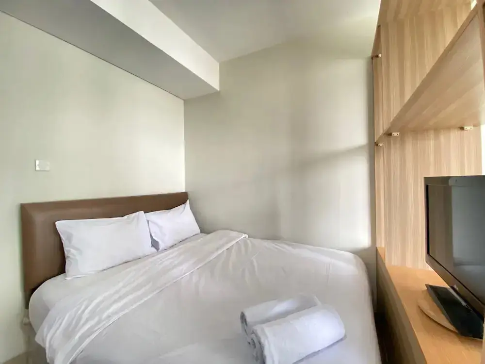 Бандунг: Stylish & Comfy Studio at Dago Suites Apartment