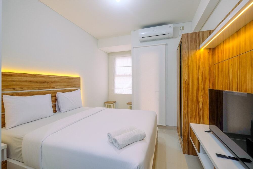 Депок: Comfortable and Cozy Studio Room at Transpark Cibubur Apartment