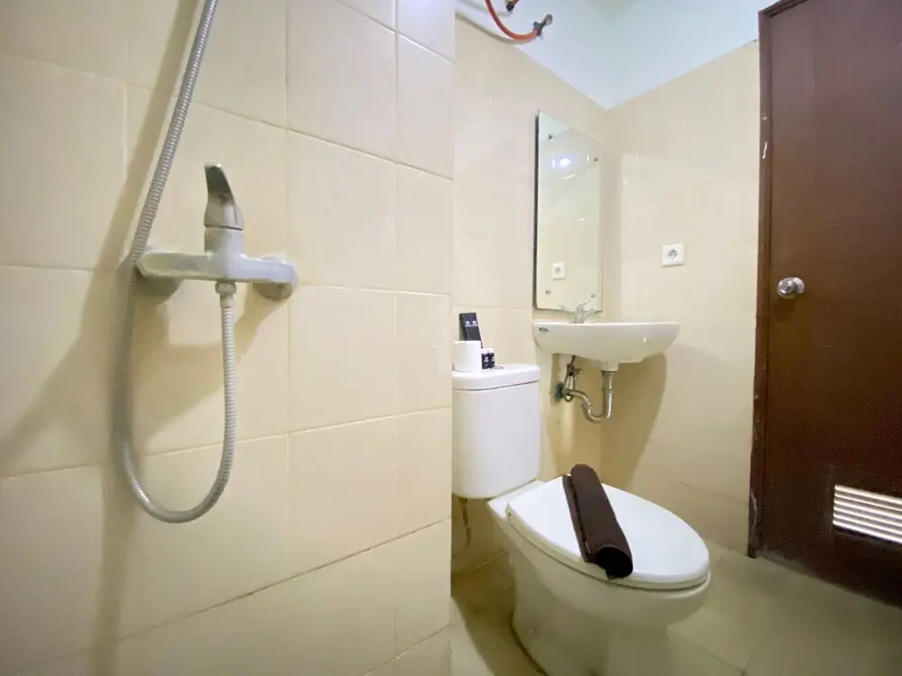 Бандунг: Bright & Stylish 2BR Hook Apartment At Sudirman Suites Bandung