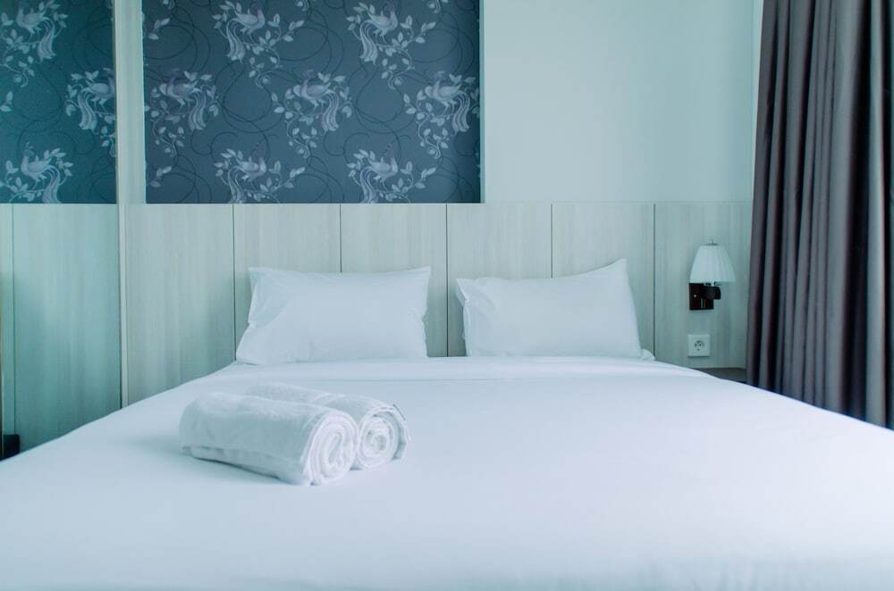 Legok: Nice And Elegant Studio Apartment At B Residence