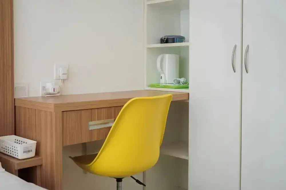 Well Appointed and Homey Studio at Sky House BSD Apartment — фото 1