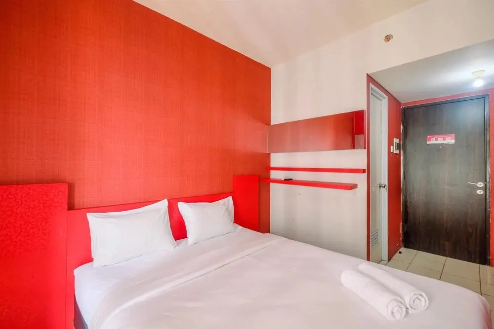 Южный Тангеранг: Best Deal Studio Room at Serpong Greenview Apartment