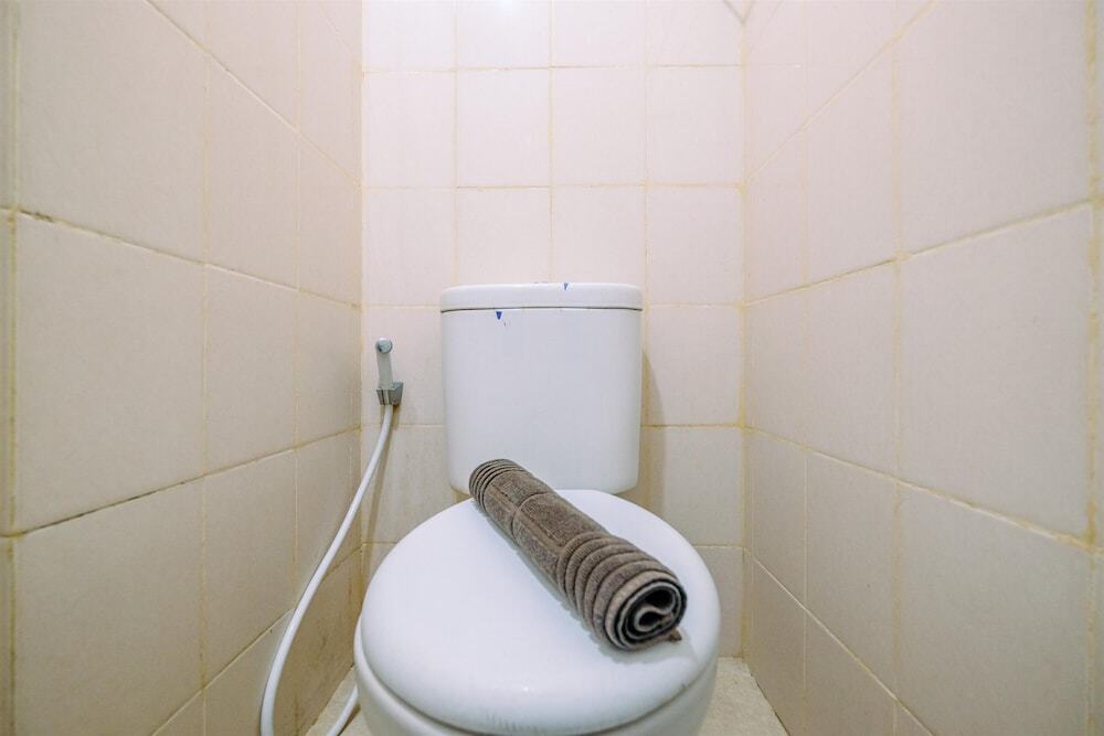 Южный Тангеранг: Best Deal Studio Room at Serpong Greenview Apartment