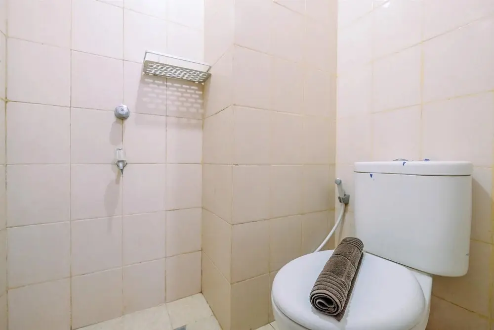 Южный Тангеранг: Best Deal Studio Room at Serpong Greenview Apartment
