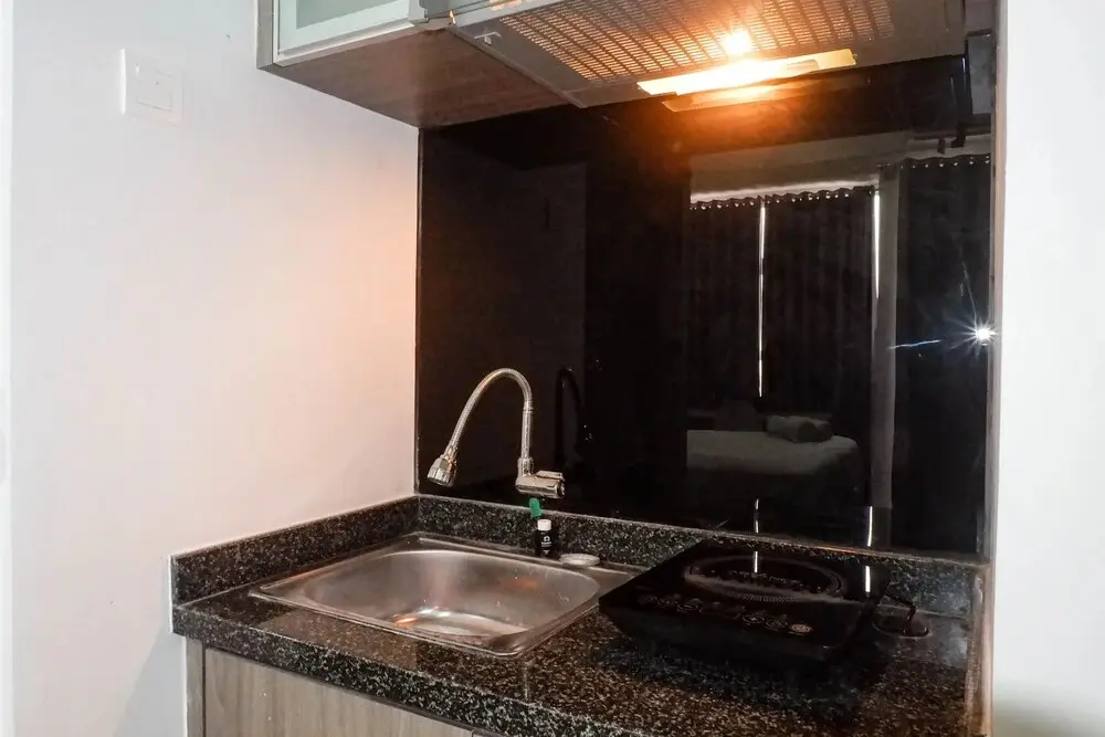 Сурабая: Scenic Studio Apartment at Taman Melati