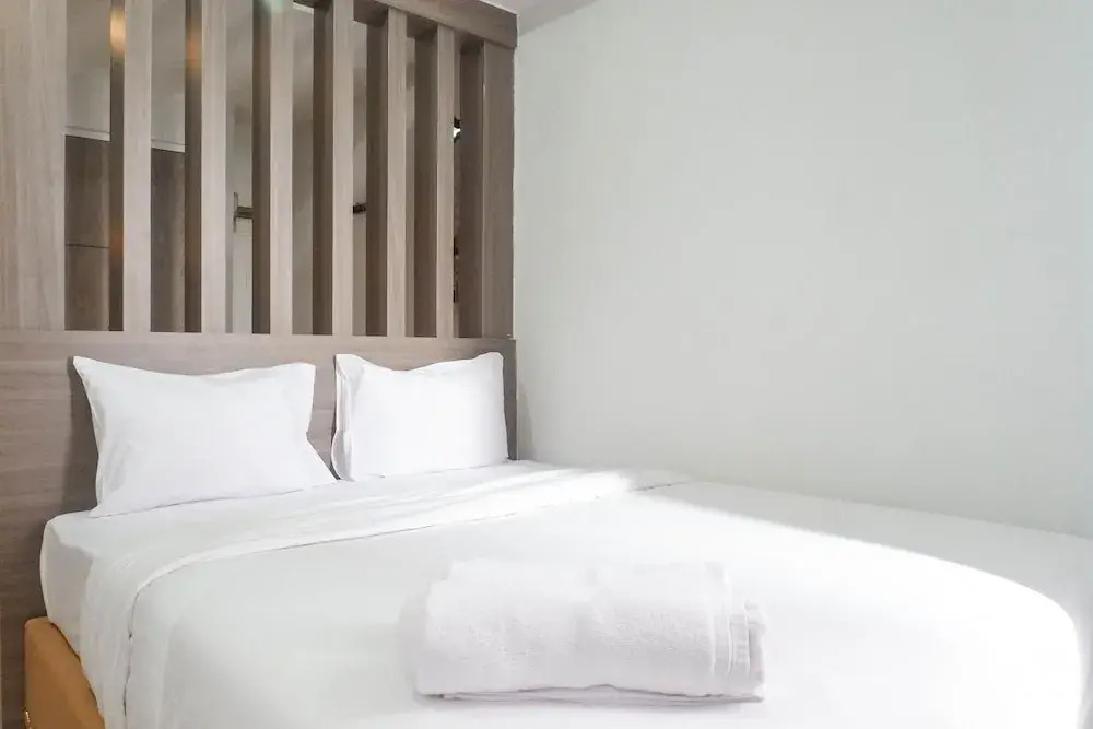 Сурабая: Chic and Cozy Studio Apartment at Taman Melati Surabaya