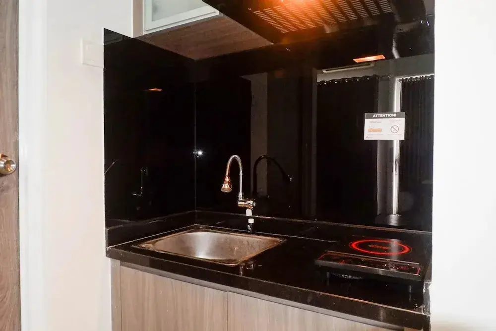 Сурабая: Chic and Cozy Studio Apartment at Taman Melati Surabaya