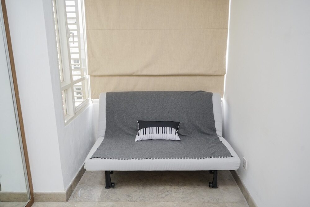 Тангеранг: Elegant and Comfortable Studio at Skandinavia Apartment
