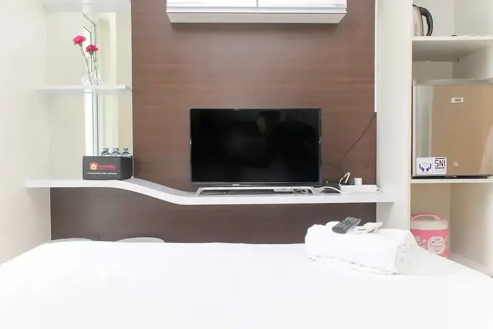 Бекаси: Minimalist and Comfort Living Studio Apartment Springlake Summarecon Bekasi
