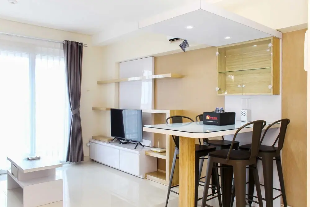 Джакарта: Elegant and Comfortable 2BR Apartment at Maqna Residence
